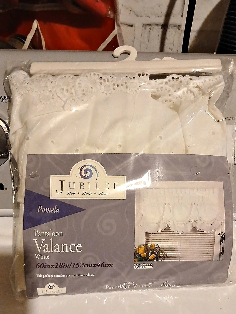Jubilee Pamela Pantalo(o)n Valance White 60 x 18 in Cotton NWT